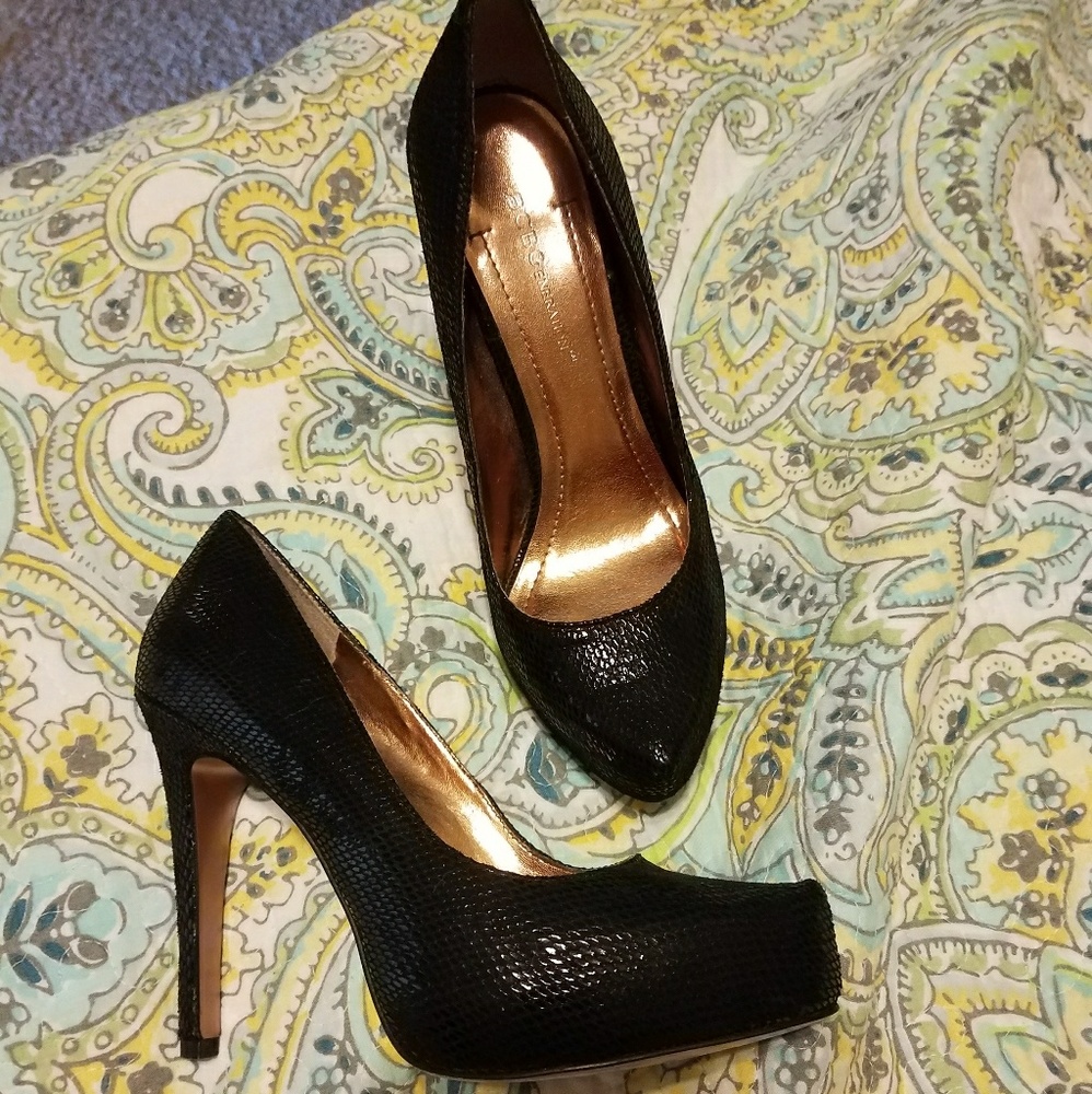 Bcbg parade pumps