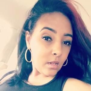 Meet your Posher, Chanel