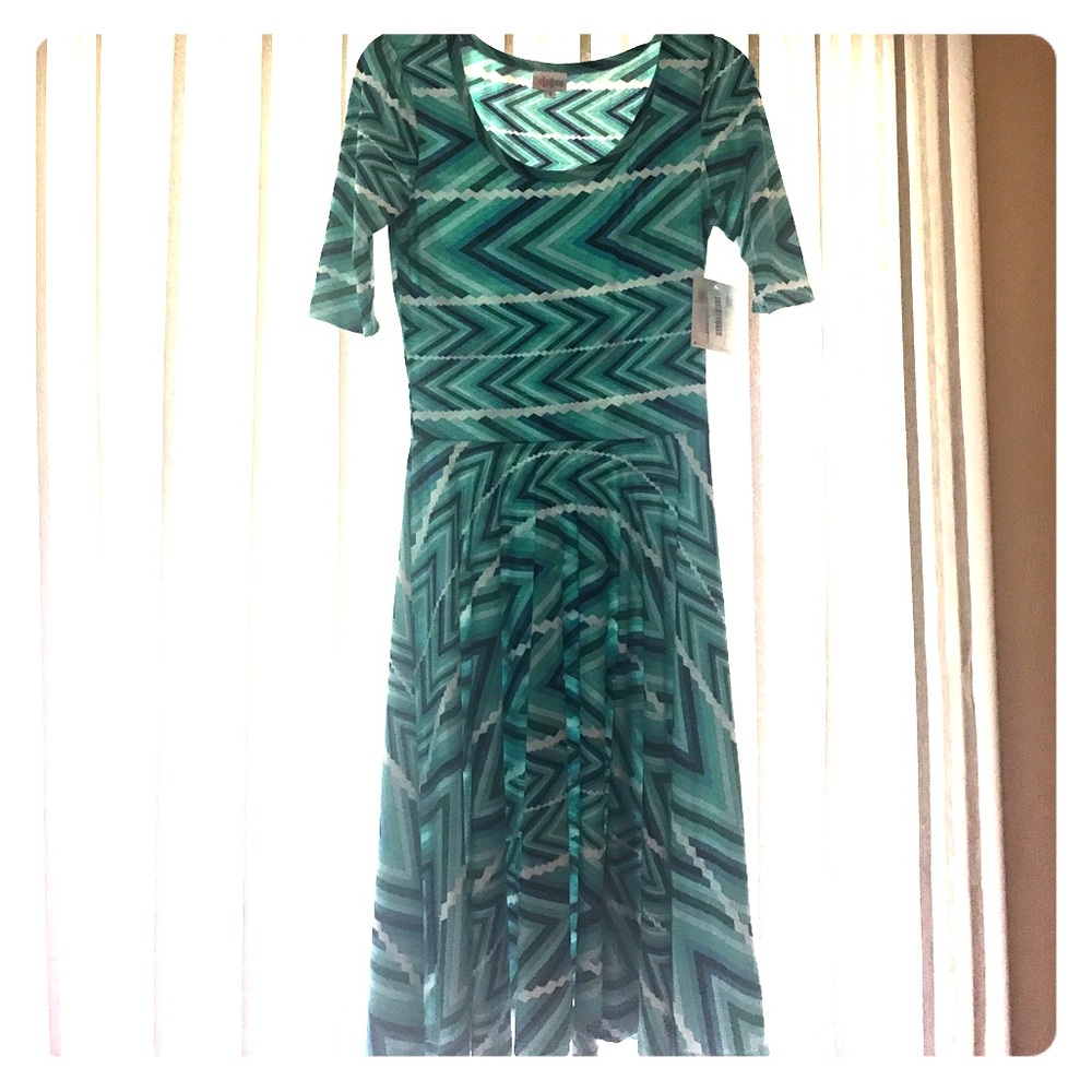 BNWT Lularoe small Nicole