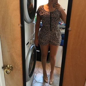 Leopard sleeveless romper
