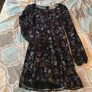 Women's vintage pattern looking dress