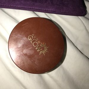AVON BRONZING PEARLS