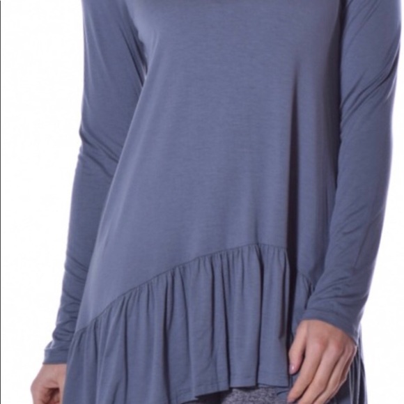 Gray ruffle tunic. Light and adorable - Picture 2 of 4