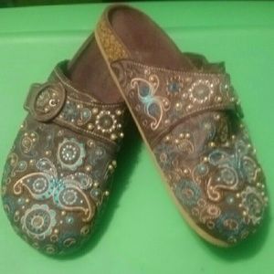 Sz 8 Rampage slide on shoes with beautiful buckle