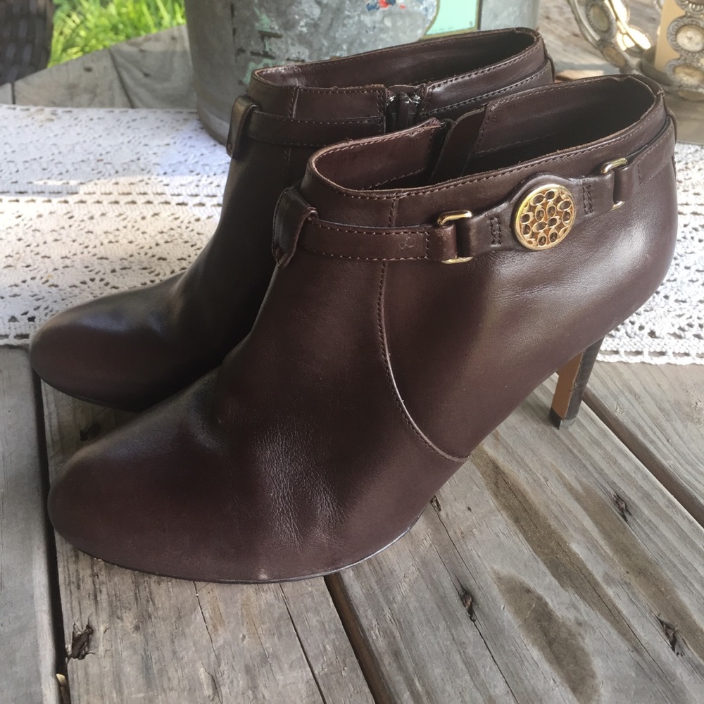 Brown leather Coach logo booties sz 8