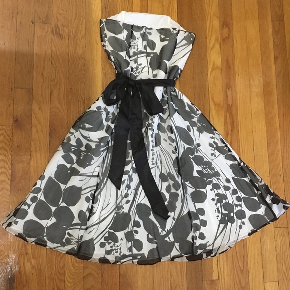 DEBUT/DEBENHAMS SILK FLORAL STRAPLESS DRESS. US 4 - Picture 2 of 4