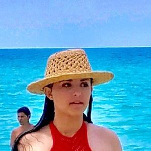 Meet your Posher, Eli