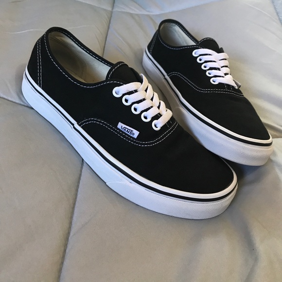 Vans Shoes - 🖤 Unisex VANS Shoes 🖤