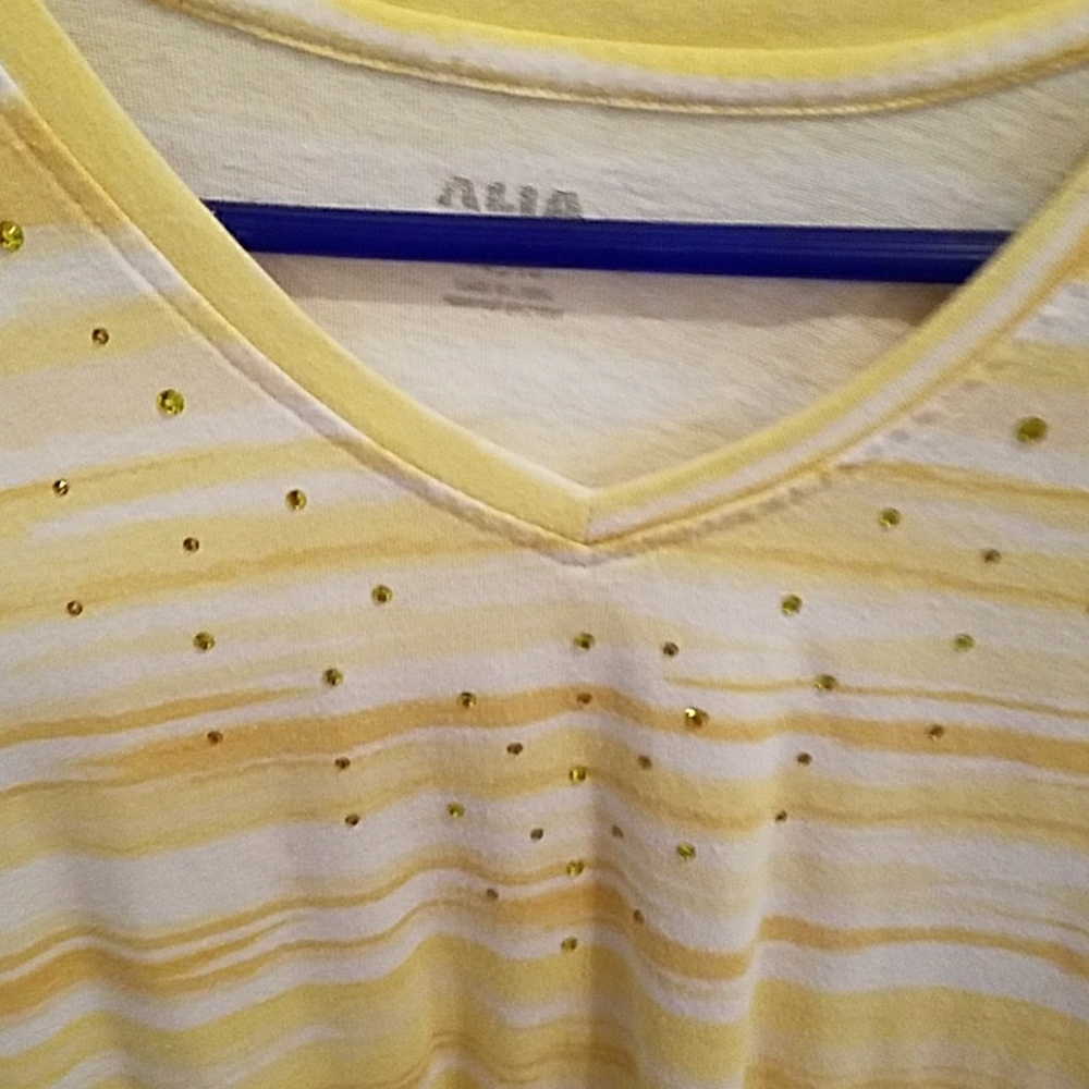 Shirt - Picture 2 of 2