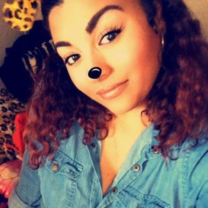 Meet your Posher, Jocelyn