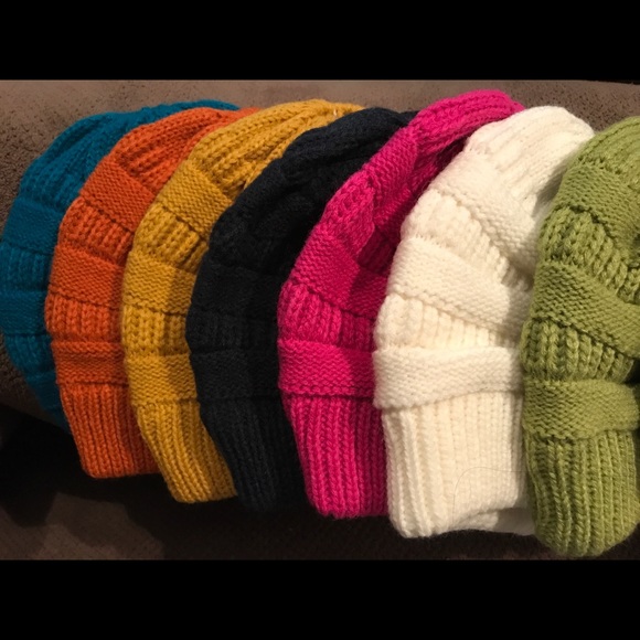 Ponytail Beanies - Picture 3 of 4