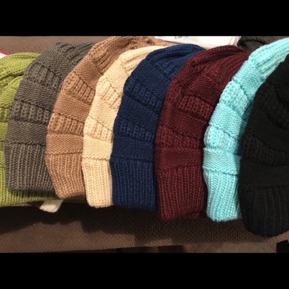 Ponytail Beanies - Picture 4 of 4