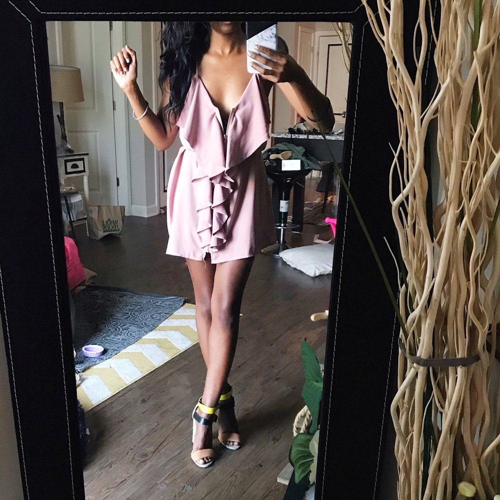 Mauve purple ruffled dress // Small