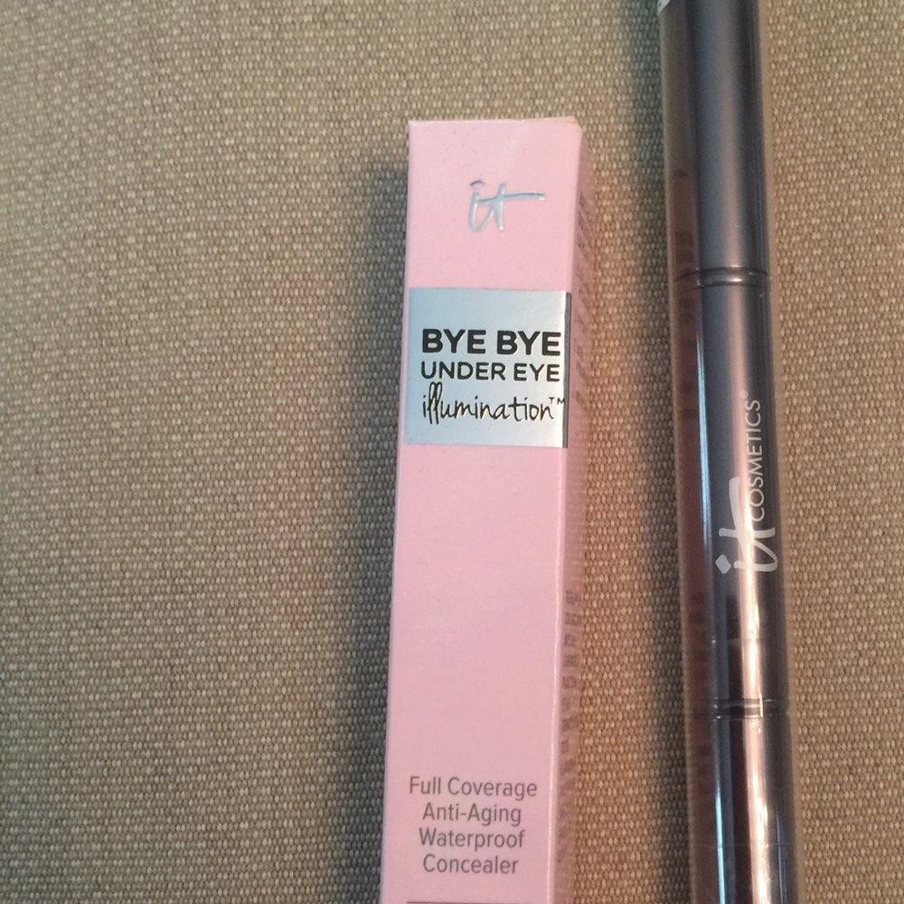 IT Brand Bye Bye Undereye illumination Concealer