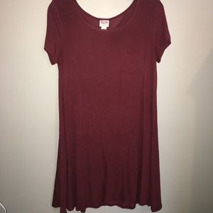 size M maroon t-shirt dress