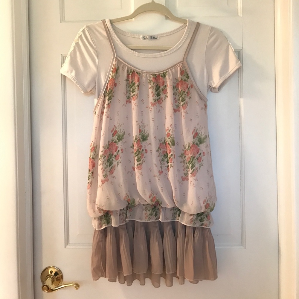 Cute floral shirt ❤️