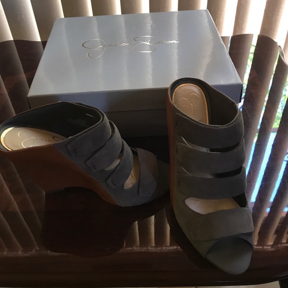 Jessica Simpson wedge sandals. - Picture 2 of 4