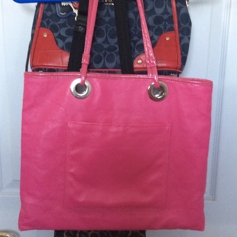 Tote - Picture 2 of 4