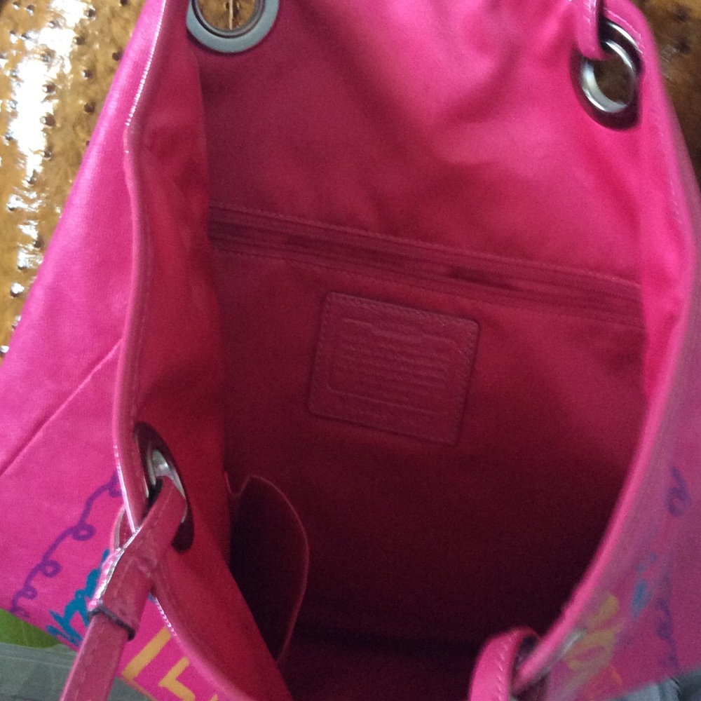Tote - Picture 4 of 4