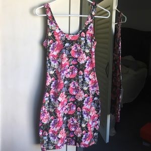 Floral fitted mini dress ( stretch)