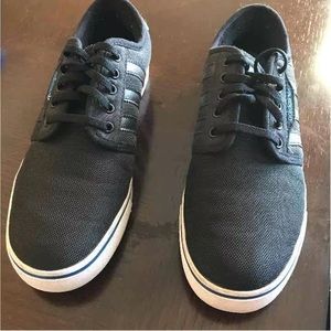 Men's Adidas Shoes Size 8
