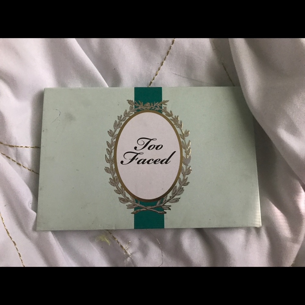 Too Faced eyeshadow palette