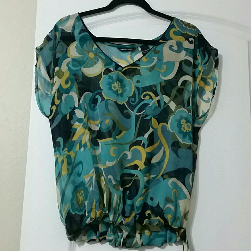 NY&Co. Top