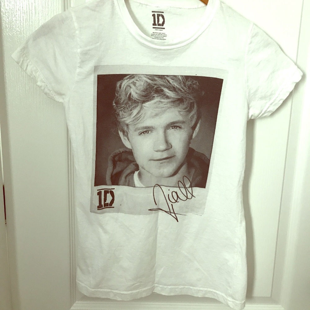🌷Trendy One Direction Tshirt🌷
