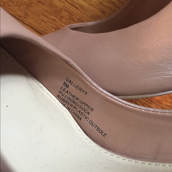 Steve Madden Shoes - Steve Madden Nude Leather Pumps Steve Madden Shoes - Steve Madden Nude Leather Pumps