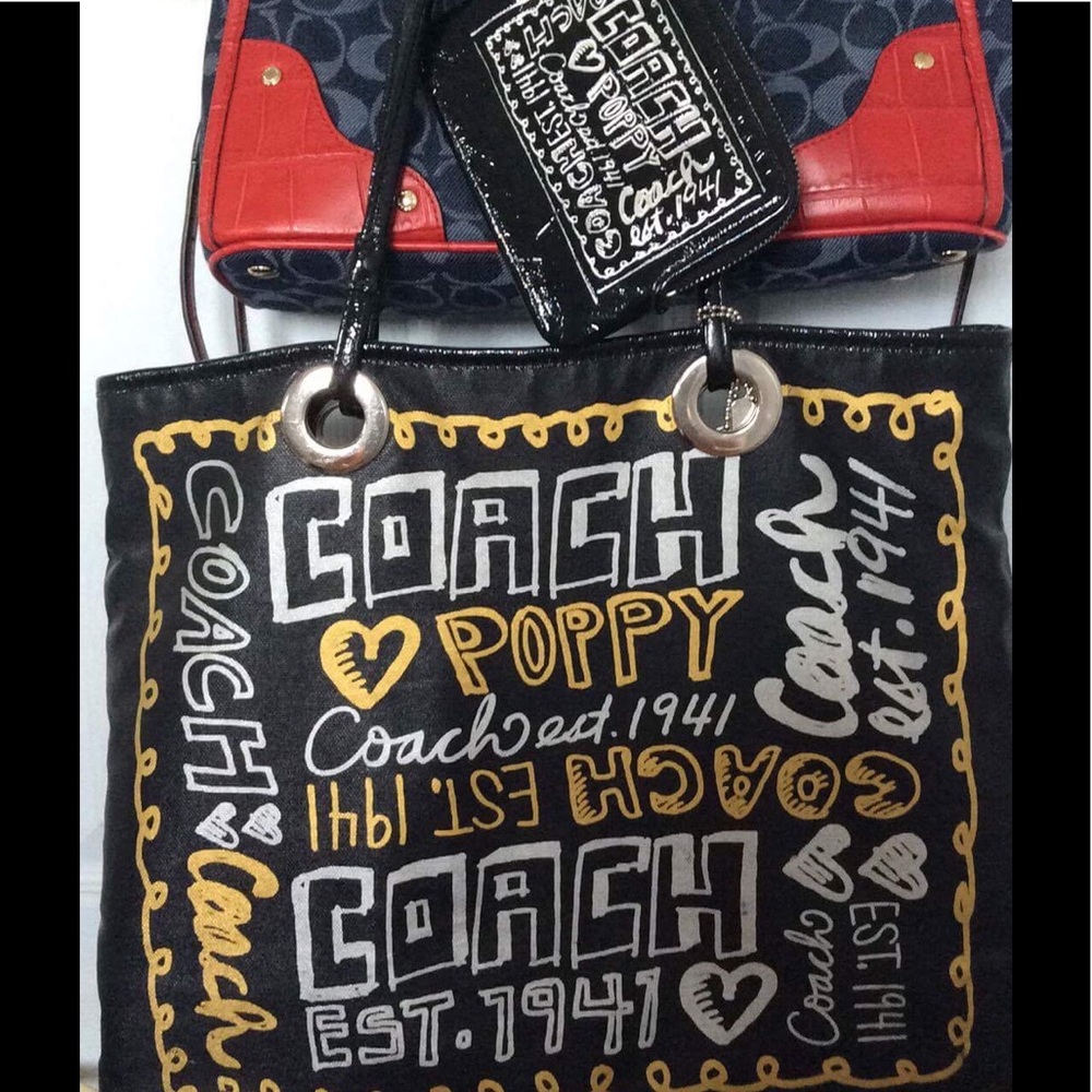 Tote with wristlet. SOLD