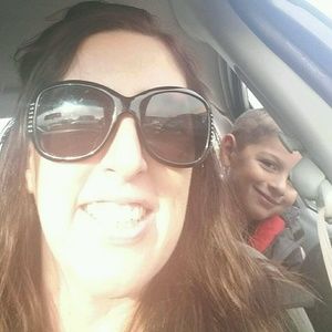 Meet your Posher, Julie