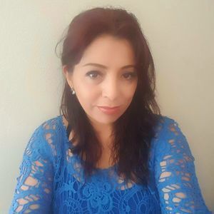 Meet your Posher, Claudia