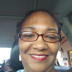 Meet your Posher, Casandra