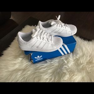 Kids size 3 white shells