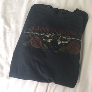 Guns and roses black tee