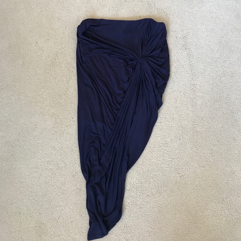 Navy skirt with knot