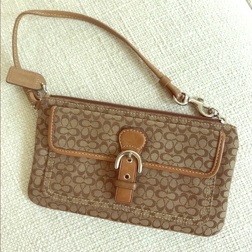Coach wristlet Signature brown wristlet