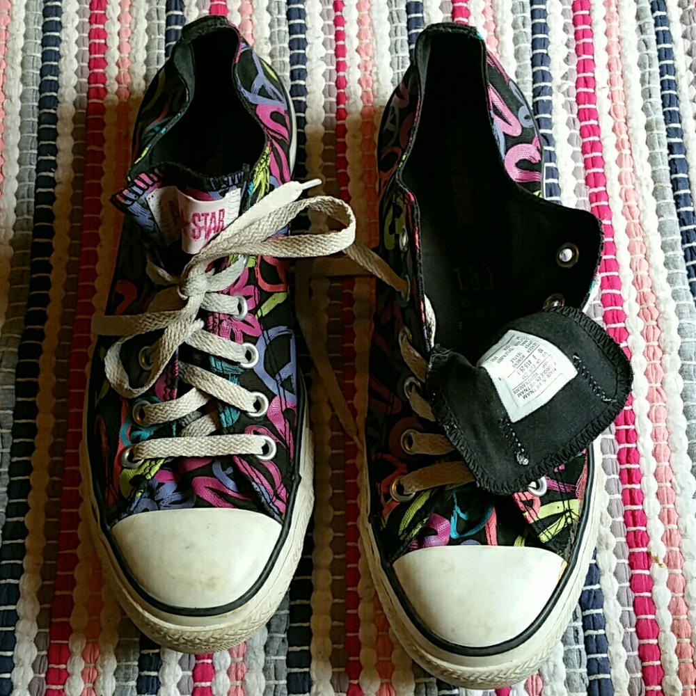 Funky Unisex Converse sz 8 men's sz 10 women's