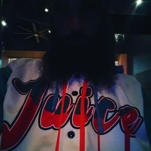 Meet your Posher, Elvis grbac