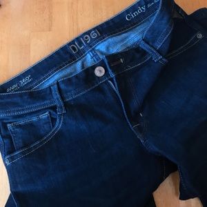 DL1961 dark blue denim jeans sz 30 slim boot NWOT