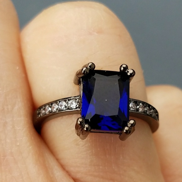 New black gold filled blue cubic zirconia ring - Picture 2 of 4