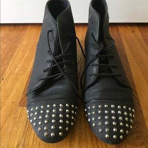 Black flat booties
