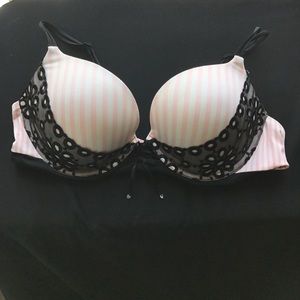 Victoria's Secret Very Sexy Push-Up 38B