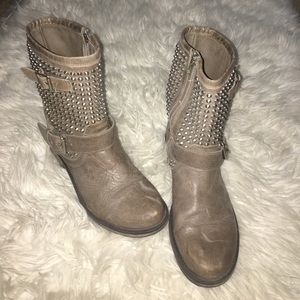 Steve Madden boots