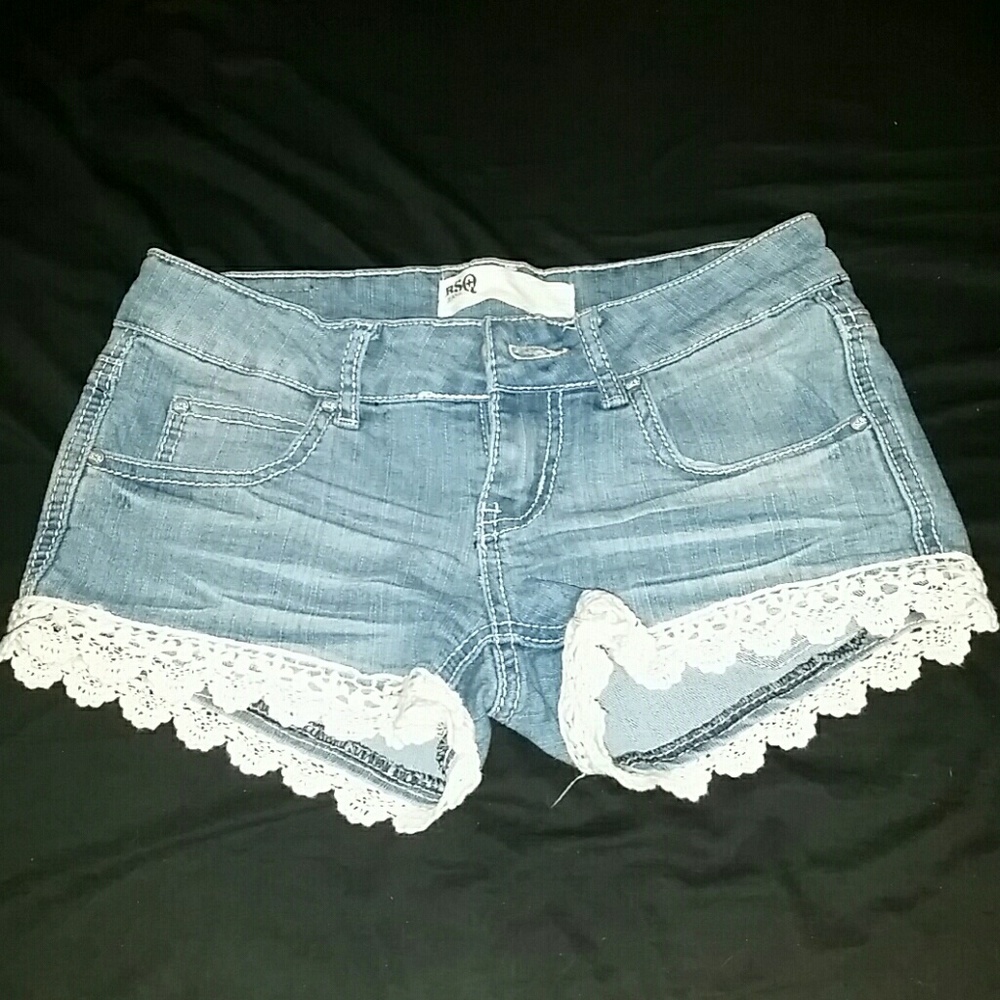 Rsq tilly's Malibu crochet short size 0