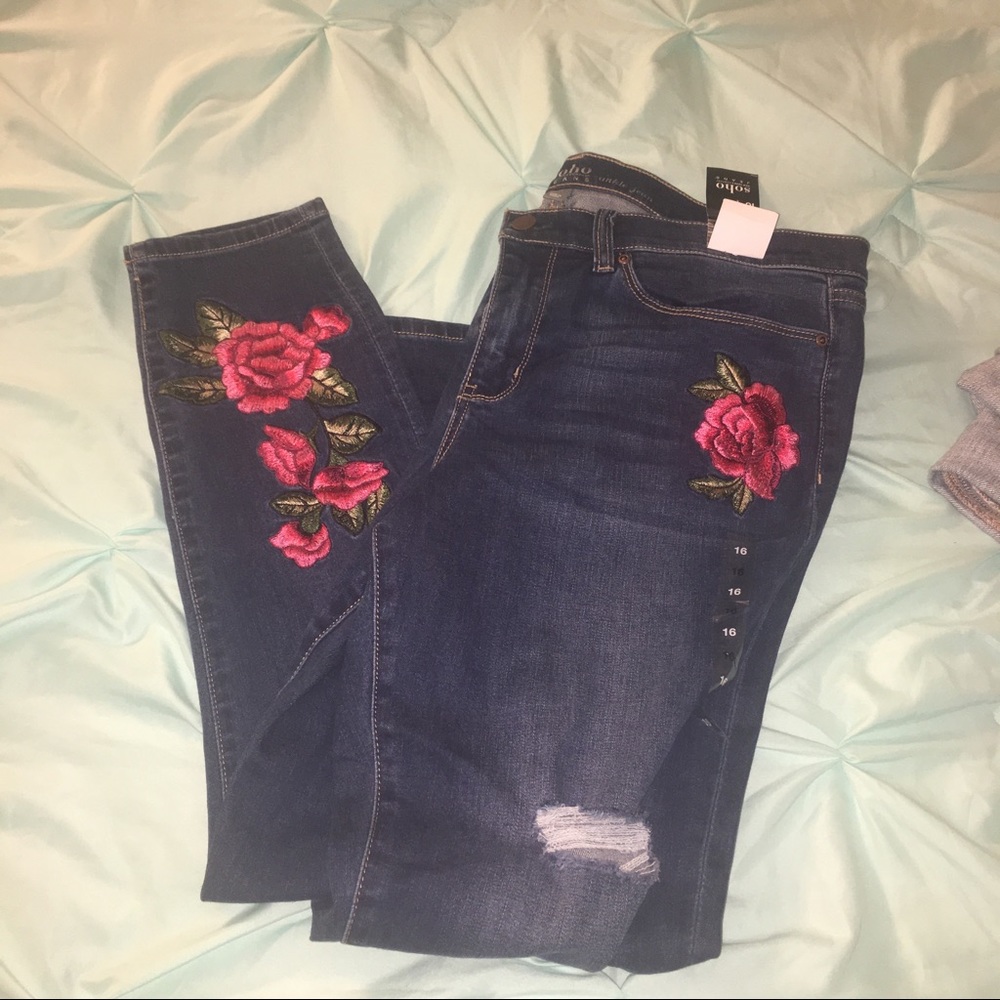Rose Embroidered New York and Co. Jeans