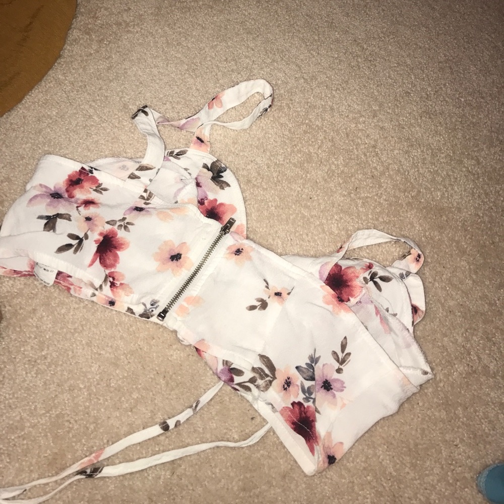 Crop top - Picture 3 of 4