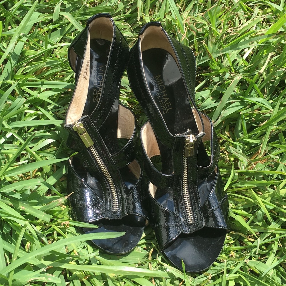Like New Michael Kors Must Have Black Heels