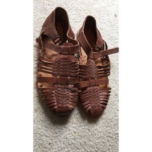 Brown leather sandals from urban