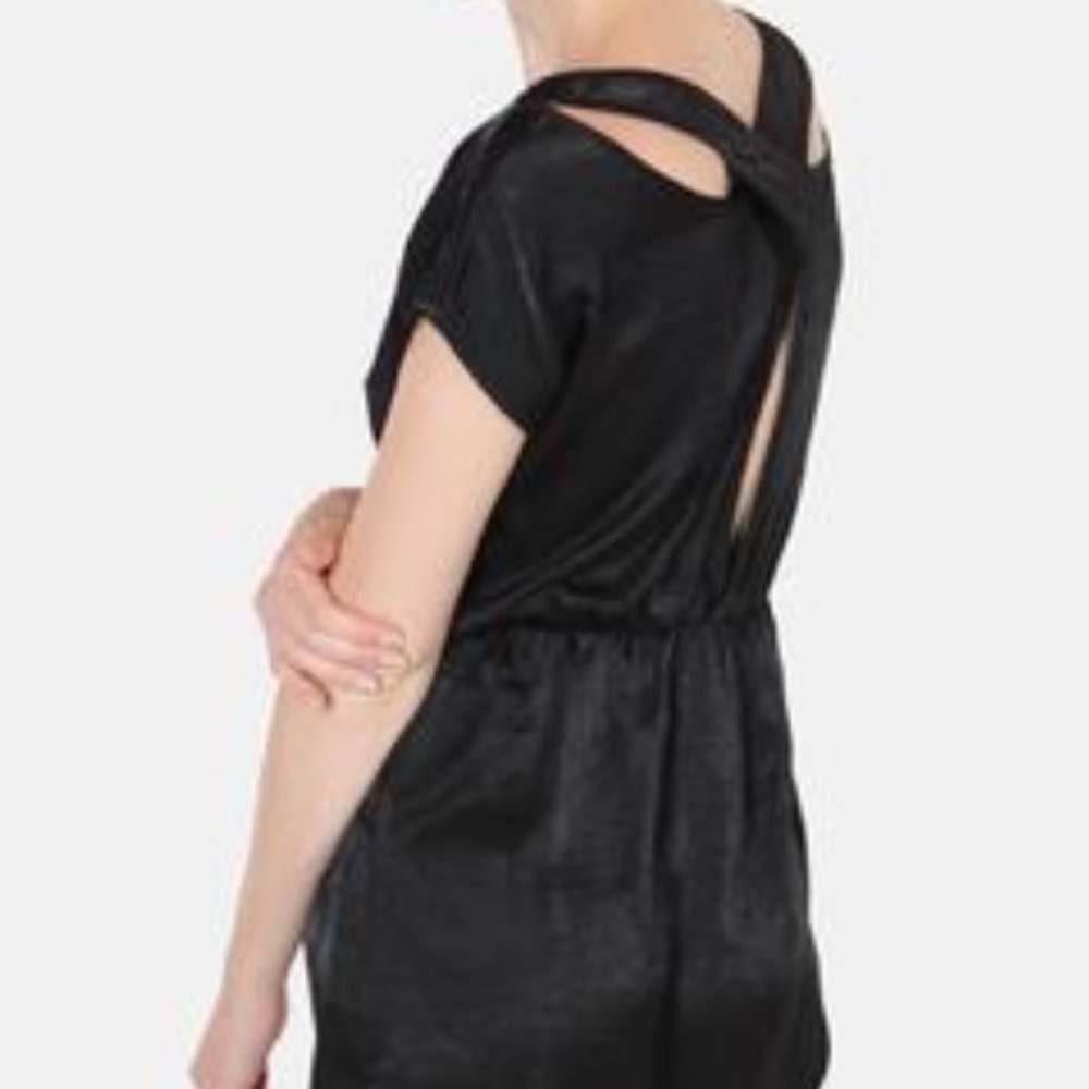 Final touch - printed dress with pockets